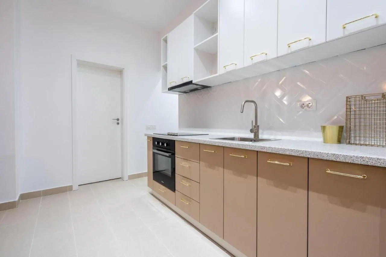 Fabulous Apartament With View In Calea Victoriei Bukareszt