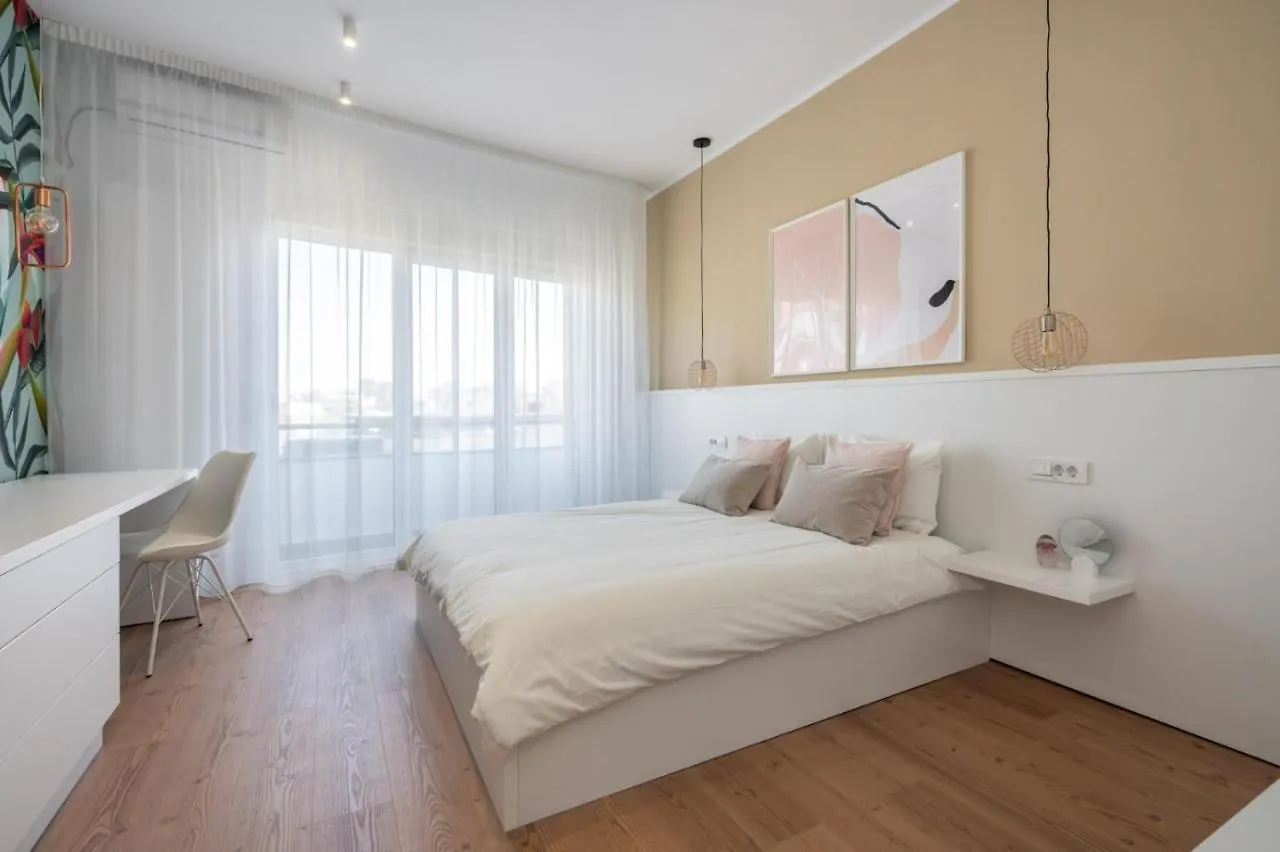 アパート Fabulous Apartament With View In Calea Victoriei ブカレスト ルーマニア